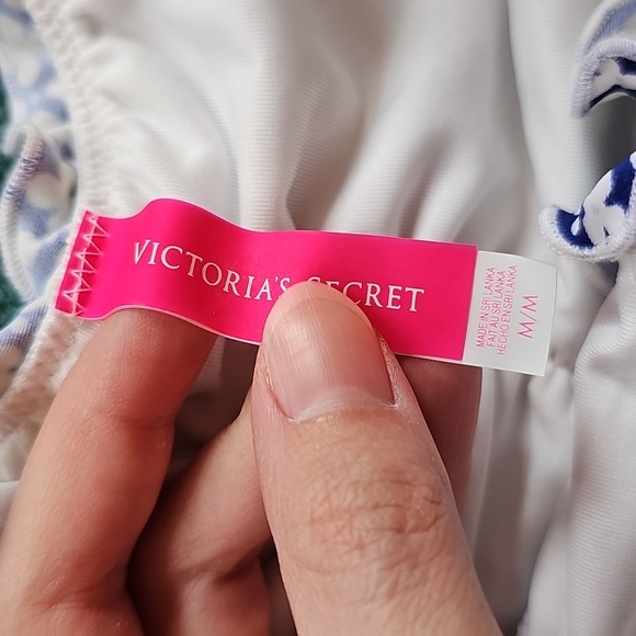 Victorias Secret Bikini - Picture 6 of 11